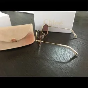 Chloe | Accessories | Chic Chloe Sunglasses With Case And  display picture 2